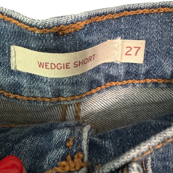 CLOSET CLOSING Levi’s Wedgie Shorts Button Fly High Rise Shorts, Distressed, 27 - Picture 3 of 8